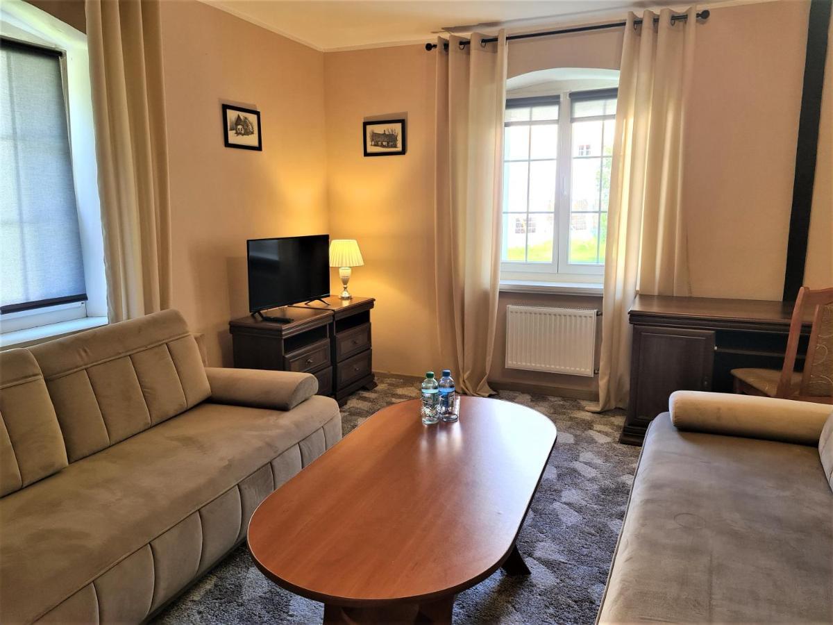 Palac Henrykow Szprotawa Extérieur photo